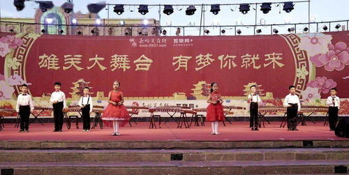 雄關(guān)大舞臺(tái) 博輝藝術(shù)學(xué)校與臨風(fēng)堂書畫院專場(chǎng)演出圓滿落幕，推動(dòng)文化藝術(shù)交流